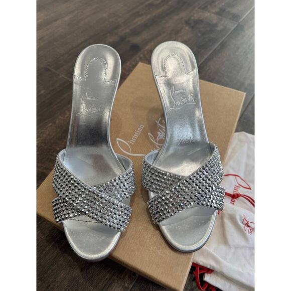 Christian Louboutin
Mariza Is Back embellished leather mules 37 - Picture 11 of 11